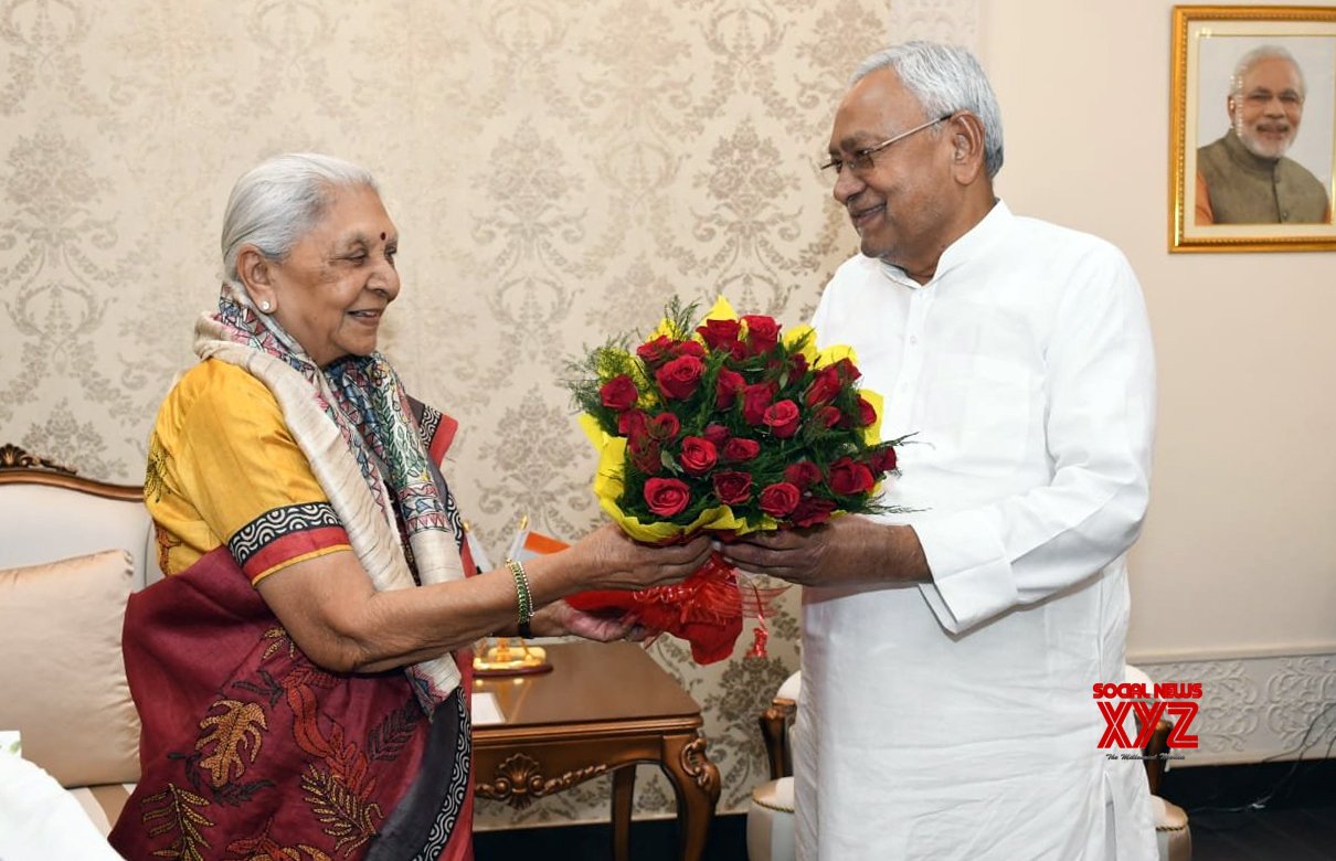 Patna: el ministro principal de Bihar, Nitish Kumar, realiza una visita de cortesía al gobernador de Uttar Pradesh, Anandiben Patel - #Galería