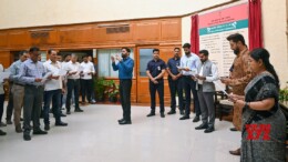 Patna: LJP (Ram Vilas) President and Union Minister Chirag Paswan administers the oath on National Unity Day to all the officers of the Ministry of Food Processing and Industries on the occasion of 'Rashtriya Ekta Diwas' in Patna on Wednesday, October 30, 2024. (Photo: IANS)