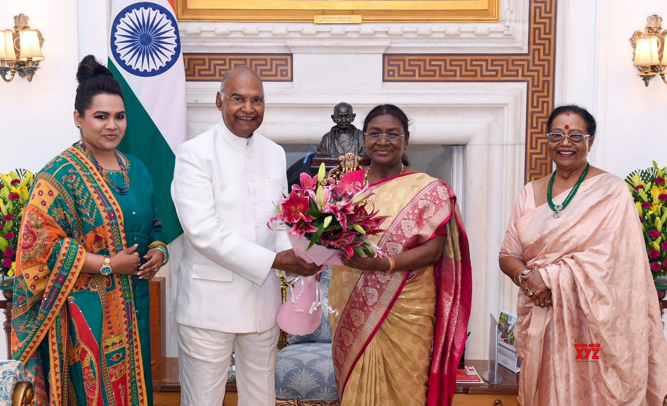 Nueva Delhi: el ex presidente Ram Nath Kovind con su familia se reúne con el presidente Draupadi Murmu – #Galería