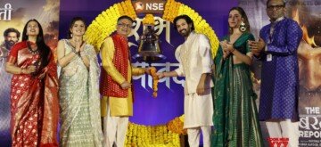 Mumbai: Actors Vikrant Massey, Riddhi Dogra, and Raashii Khanna, rang the ceremonial bell at NSE India’s headquarters for the auspicious Diwali Muhurat trading in Mumbai on Friday, November 1, 2024. (Photo: IANS)