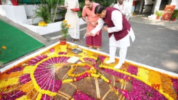 Bhopal: Madhya Pradesh Chief Minister Mohan Yadav performs 'Govardhan Puja' on the occasion of the Govardhan and Annakoot festivals at his residence in Bhopal on Saturday, November 02, 2024. (Photo: IANS)