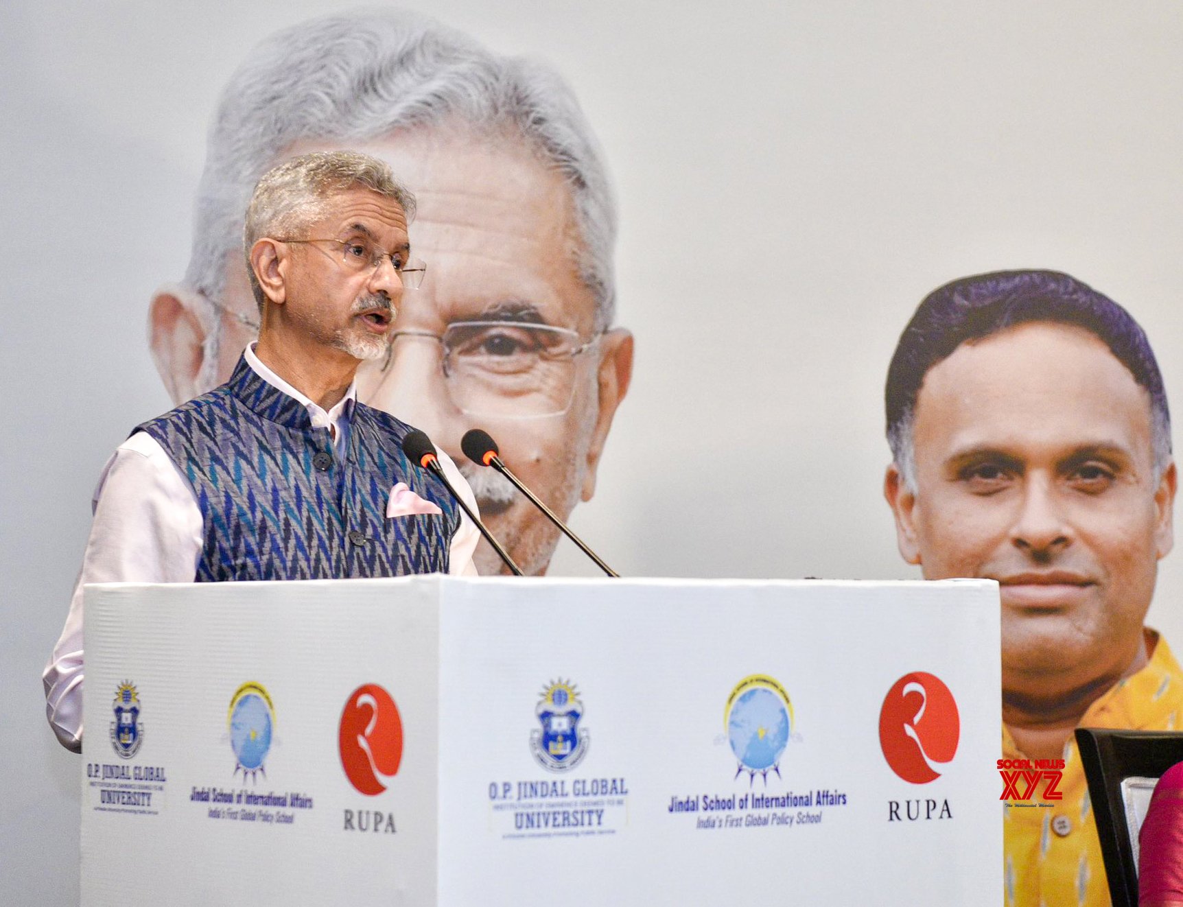 Nueva Delhi: EAM S. Jaishankar lanzó 'Amigos: los socios estratégicos más cercanos de la India' en un evento - #Gallery