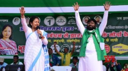 Gumla: Jharkhand Mukti Morcha (JMM) candidate Kalpana Murmu Soren addresses an election campaign ahead of the Jharkhand Assembly elections in Gumla, Jharkhand on Tuesday, November 05, 2024. (Photo: IANS)