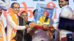 Kolhapur: Shiv Sena (UBT) chief Uddhav Thackeray being fecilitated during an election campaign in support of Mahavikas Aghadi candidate K. P.from Radhanagari Legislative Assembly in Adamapur, Kolhapur on Tuesday November 05, 2024. (Photo: IANS)