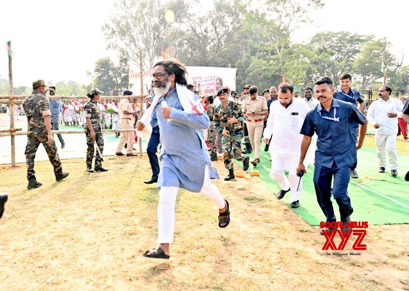 Jharkhand: El presidente del JMM y el ministro principal de Jharkhand, Hemant Soren, llegan para participar en la campaña electoral #Galería