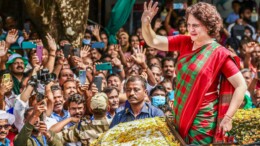 Akampadam: Congress General Secretary Priyanka Gandhi holds a roadshow ahead of Wayanad by-polls elections at Akampadam, Malappuram district  on Thursday, November 7, 2024. (Photo: IANS)