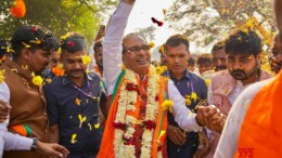 Budhni: Union Minister and Senior BJP leader Shivraj Singh Chouhan receives a warm welcome from residents in Nandner village, Budhni, on Thursday, November 7, 2024. (Photo: IANS)