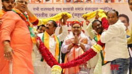 Solapur: Rajasthan Chief Minister Bhajanlal Sharma campaigns in support of  BJP candidate Vijay Kumar Deshmukh ahead of the Maharashtra Assembly Elections in Solapur  on Thursday, November 7, 2024. (Photo: IANS)