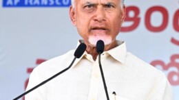 Guntur: Andhra Pradesh CM N Chandrababu Naidu at the inauguration and foundation stone laying ceremony of various power projects in Guntur  on Thursday, November 7, 2024. (Photo: IANS)