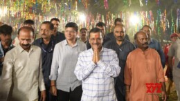 New Delhi: Aam Aadmi Party (AAP) National Convenor Arvind Kejriwal attends Chhath Puja celebrations at Chhath Puja Ghat in New Delhi, on Thursday, November 7, 2024. (Photo: IANS)