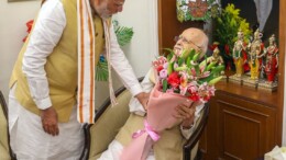 New Delhi: Prime Minister Narendra Modi meets former Deputy Prime Minister Lal Krishna Advani to wish him on his birthday in New Delhi on Friday, November 8, 2024. (Photo: IANS)