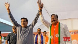 Yavatmal: Union Minister Nitin Gadkari attends a public meeting in support of BJP-Mahayuti candidate Madan Yerawar from the Yavatmal  Assembly Constituency in Yavatmal  on Sunday November 10, 2024. (Photo: IANS)