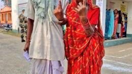 Hazaribagh: Elderly voters show their ink-marked fingers after casting their votes at a polling booth during the first phase of voting in the Jharkhand Assembly elections in Hazaribagh on Wednesday, November 13, 2024. (Photo: IANS)