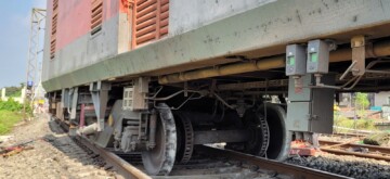 Howrah: Three coaches of the Secunderabad-Shalimar Superfast Express derailed near Nalpur, Howrah, on Saturday, November 9, 2024.(IANS)